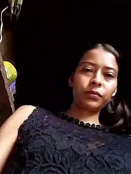 Snapshot of Tinaa18Love chatting on 11-20-25, 04:07 Tinaa18Love online show from 11-20-25, 04:07