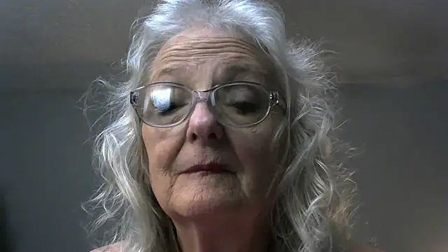 Snapshot of JoleneDelacroix chatting on 10-31-25, 03:18 JoleneDelacroix online show from 10-31-25, 03:18