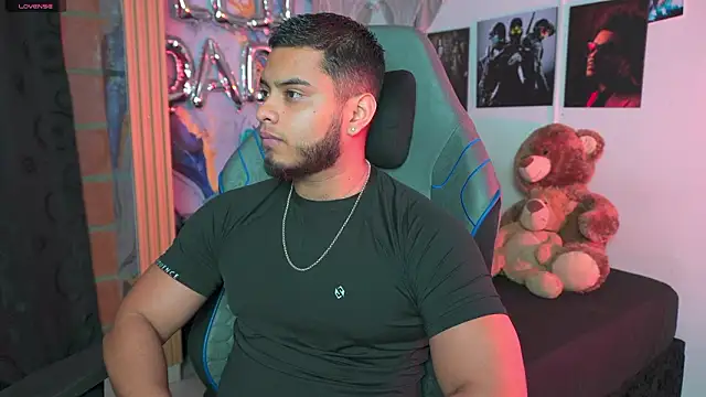 Tiler wolker online show from 03-14-26, 01:23