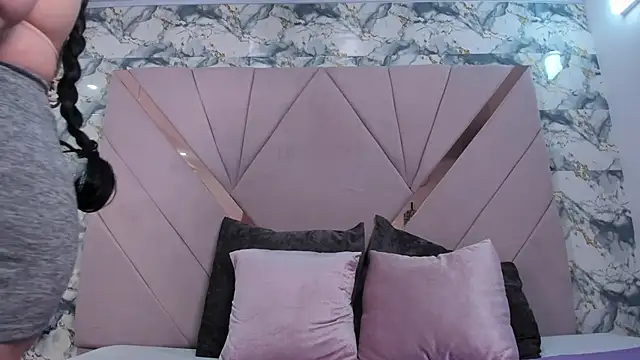 naomy sexy  online show from 12-20-25, 12:45