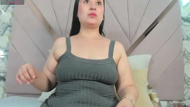 naomy sexy  online show from 05-11-26, 10:07
