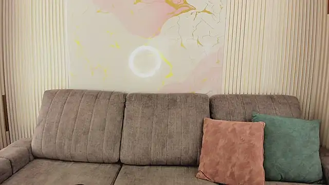 Snapshot of NhoanBrunette chatting on 02-17-26, 01:07 NhoanBrunette online show from 02-17-26, 01:07