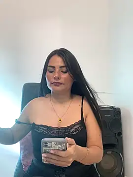 Snapshot of Chikihot69 chatting on 11-07-25, 03:17 Chikihot69 online show from 11-07-25, 03:17