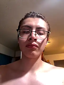 Snapshot of alexismar28 chatting on 10-25-25, 07:30 alexismar28 online show from 10-25-25, 07:30