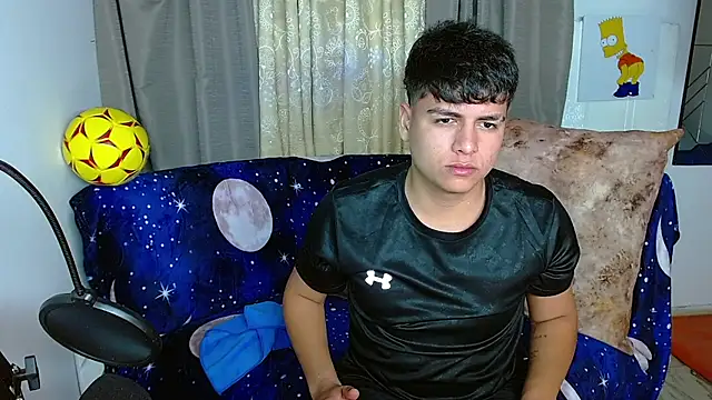 Snapshot of the_boy_king016 chatting on 10-30-25, 08:05 the boy king016 online show from 10-30-25, 08:05