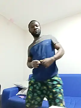 Snapshot of shoodly99 chatting on 10-26-25, 02:28 shoodly99 online show from 10-26-25, 02:28