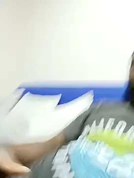 Snapshot of shoodly99 chatting on 10-27-25, 01:53 shoodly99 online show from 10-27-25, 01:53