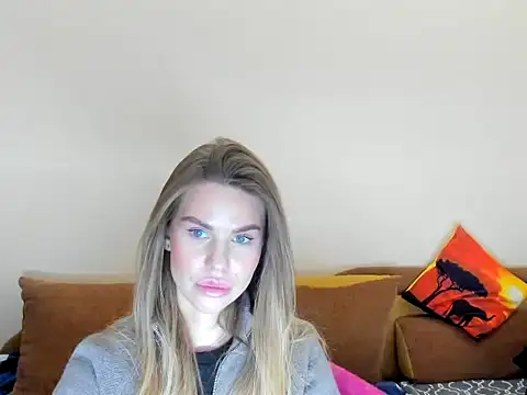 Snapshot of LinaBey chatting on 02-12-26, 05:30 LinaBey online show from 02-12-26, 05:30