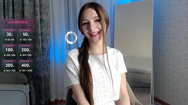 Snapshot of miragge_ chatting on 12-15-25, 09:30 miragge online show from 12-15-25, 09:30