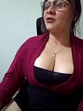 Angie milf50 online show from 11-15-25, 04:21