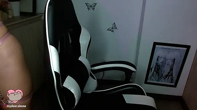 Snapshot of Akane_bellow chatting on 11-23-25, 09:36 Akane bellow online show from 11-23-25, 09:36