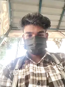 Snapshot of WettedGlimpse chatting on 10-31-25, 05:30 WettedGlimpse online show from 10-31-25, 05:30