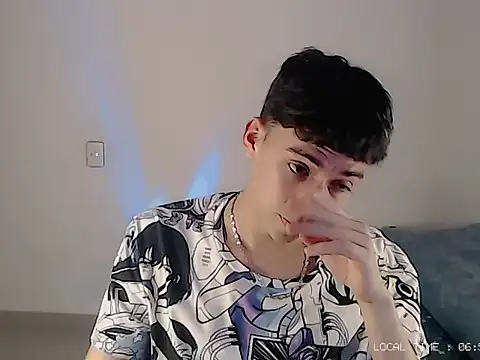 Snapshot of Sett_01 chatting on 10-31-25, 11:50 Sett 01 online show from 10-31-25, 11:50