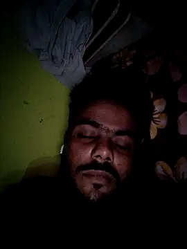 Snapshot of devil_boy_0909 chatting on 10-27-25, 04:11 devil boy 0909 online show from 10-27-25, 04:11