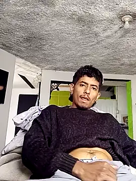 SkinniYamo online show from 03-22-26, 03:26