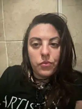 Snapshot of princessonpea chatting on 04-09-26, 01:38 princessonpea online show from 04-09-26, 01:38