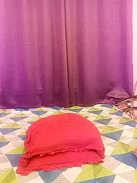 Snapshot of menaxi-baby7 chatting on 02-28-26, 04:24 menaxi-baby7 online show from 02-28-26, 04:24