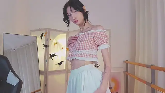 Snapshot of X_xxrayna chatting on 10-30-25, 04:36 X xxrayna online show from 10-30-25, 04:36