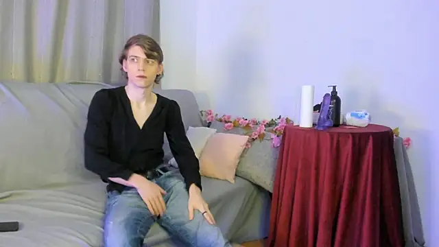 AvenGlow online show from 02-28-26, 08:43