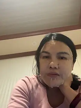 Snapshot of Qt889999 chatting on 11-01-25, 02:41 Qt889999 online show from 11-01-25, 02:41