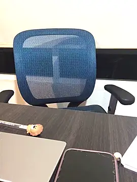 Snapshot of Evil_kitty6 chatting on 12-05-25, 02:42 Evil kitty6 online show from 12-05-25, 02:42