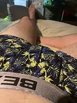 Snapshot of FestiveWolf225 chatting on 11-18-25, 06:01 FestiveWolf225 online show from 11-18-25, 06:01