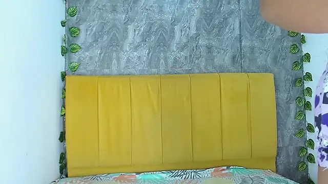 Snapshot of amandacanelacm chatting on 10-27-25, 02:48 amandacanelacm online show from 10-27-25, 02:48