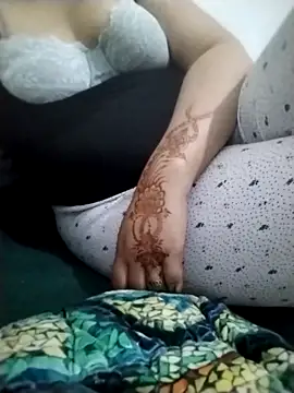 Snapshot of SweetNour chatting on 11-17-25, 11:54 SweetNour online show from 11-17-25, 11:54