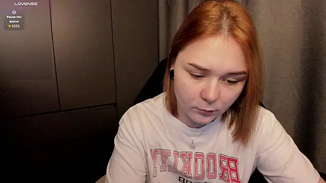 Snapshot of sophia_lix chatting on 04-04-26, 02:03 sophia lix online show from 04-04-26, 02:03