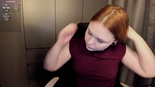Snapshot of sophia_lix chatting on 04-13-26, 05:29 sophia lix online show from 04-13-26, 05:29