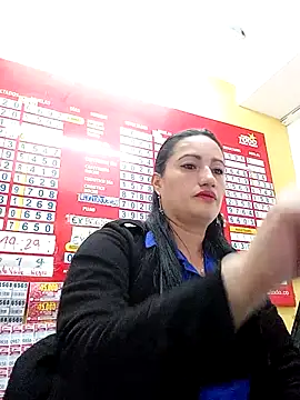 Snapshot of Danaluna chatting on 11-07-25, 09:04 Danaluna online show from 11-07-25, 09:04