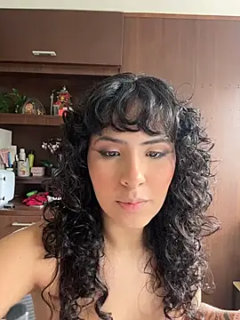 Snapshot of SugarTroubl33 chatting on 10-30-25, 01:12 SugarTroubl33 online show from 10-30-25, 01:12