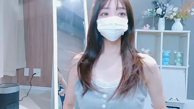 Sana-jpn online show from 02-21-26, 09:16