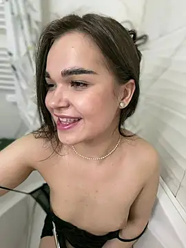 Snapshot of BabyShy- chatting on 04-21-26, 02:51 BabyShy- online show from 04-21-26, 02:51