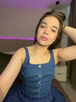 Snapshot of BabyShy- chatting on 05-12-26, 12:41 BabyShy- online show from 05-12-26, 12:41