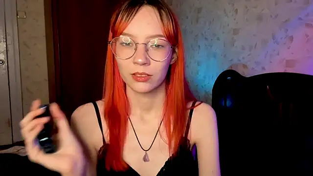 Snapshot of Midnight_Secret chatting on 10-29-25, 05:25 Midnight Secret online show from 10-29-25, 05:25