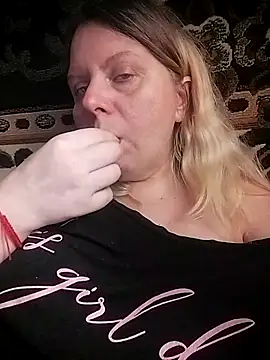 Lana-murr online show from 12-22-25, 08:11