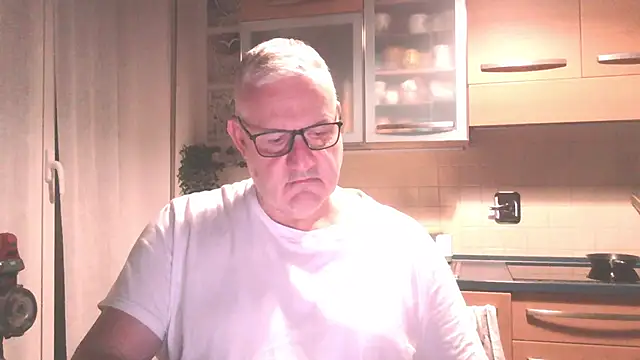 Snapshot of Diegoriv71 chatting on 03-07-26, 10:07 Diegoriv71 online show from 03-07-26, 10:07