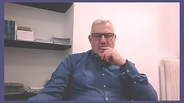Snapshot of Diegoriv71 chatting on 03-11-26, 02:56 Diegoriv71 online show from 03-11-26, 02:56