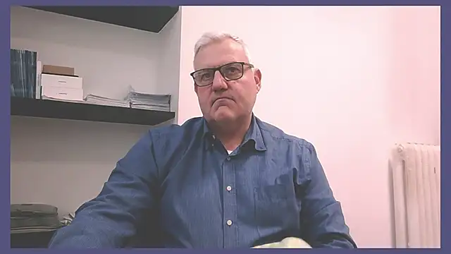 Snapshot of Diegoriv71 chatting on 03-12-26, 11:49 Diegoriv71 online show from 03-12-26, 11:49