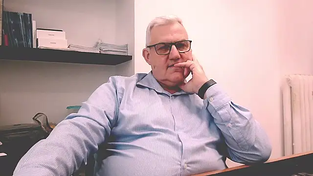 Snapshot of Diegoriv71 chatting on 03-17-26, 01:03 Diegoriv71 online show from 03-17-26, 01:03