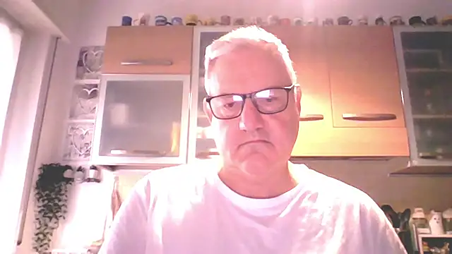 Snapshot of Diegoriv71 chatting on 04-12-26, 06:07 Diegoriv71 online show from 04-12-26, 06:07
