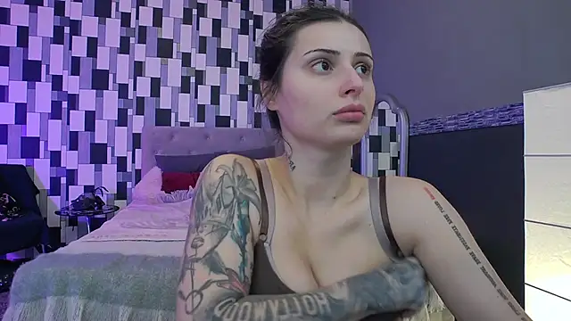 venusinylons online show from 11-28-25, 11:57