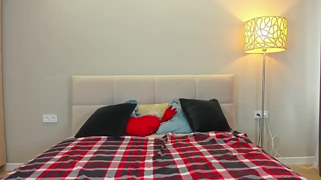 babyyullii online show from 05-07-26, 01:44