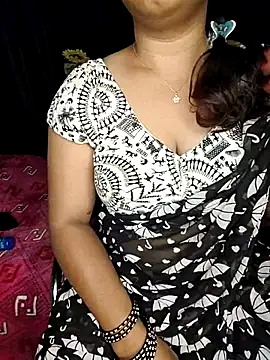 shreyareddy99 online show from 02-12-26, 11:11