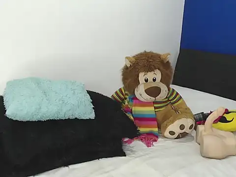 EmmilyConnor online show from 02-15-26, 09:55