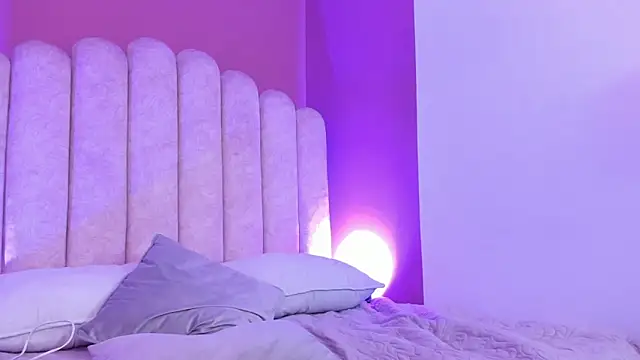 mia jagger online show from 02-12-26, 08:26