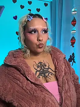 Snapshot of pinkbaddie777 chatting on 02-13-26, 02:40 pinkbaddie777 online show from 02-13-26, 02:40