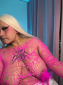 Snapshot of pinkbaddie777 chatting on 03-20-26, 02:38 pinkbaddie777 online show from 03-20-26, 02:38