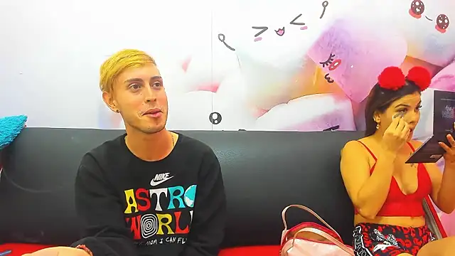 In my room anything goes online show from 01-11-26, 04:17